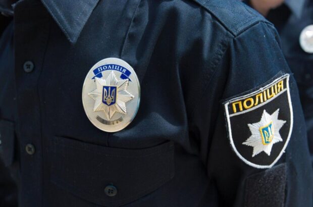 Полиция: нашли двух подростков, заблудившихся в канализации под Крещатиком