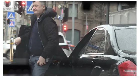 Депутаты, игровые автоматы и поместья: как живет и на что влияет Илья Павлюк