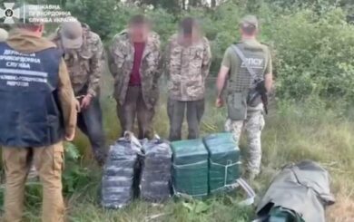 2 тысячи пачек сигарет резиновой лодкой в Польшу: на границе обнаружено