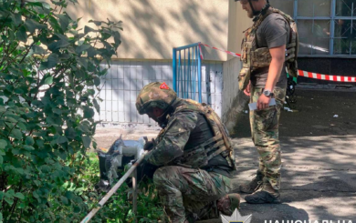 У поліції показали збитий дрон, що зранку атакував Київ
