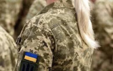 Штраф 17 тысяч: законопроект о воинском учете женщин