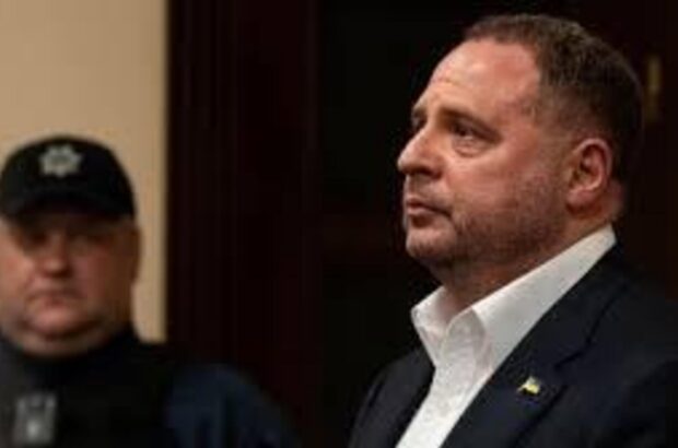 На Єрмака скоєно ”напад”: невідомий чоловік кинув у нього яйцем