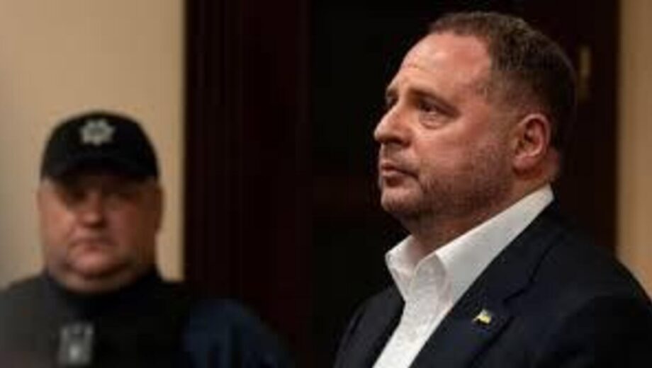 На Ермака совершено »нападение»: неизвестный мужчина бросил в него яйцом