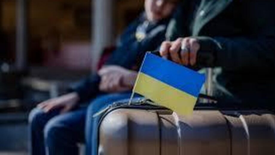 Возвращение украинцев из-за границы: НБУ прогнозирует первую волну в 2027 году