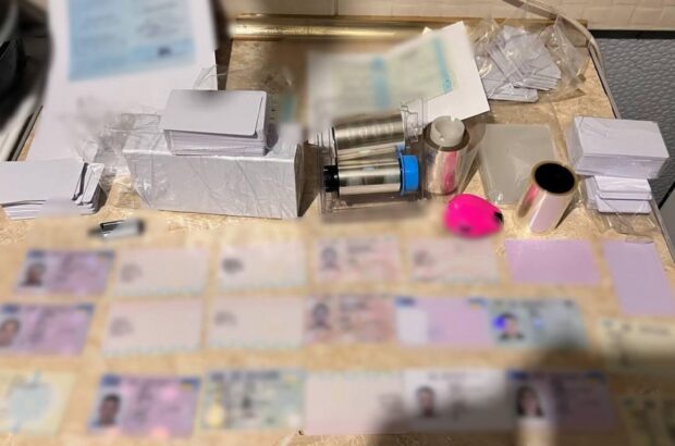 Поліція викрила мережу з виготовлення фальшивих документів:шахраї заробляли мільйони