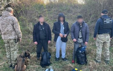 Попытка побега провалилась: у границы со Словакией задержали троих мужчин