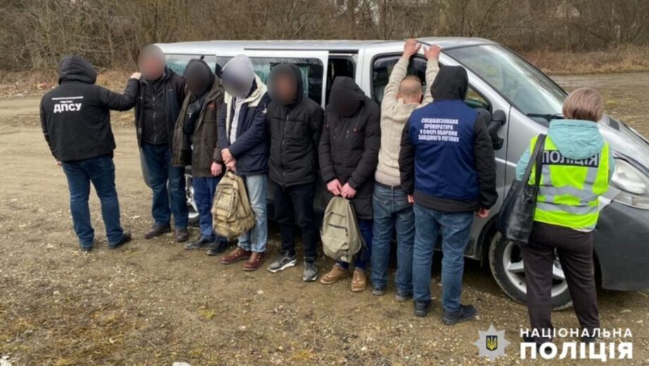 Брав 5-6 тисяч євро: уродженець Тернопільщини переправляв чоловіків  у Румунію