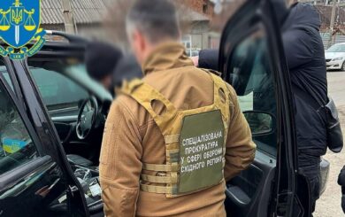 Мешканцю Запоріжжя повідомлено про підозру у продажі автівок, які отримував як гуманітарну допомогу