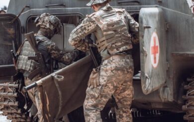 Бойовим медикам дозволили лікувати військових наркотичними засобами, – Міноборони