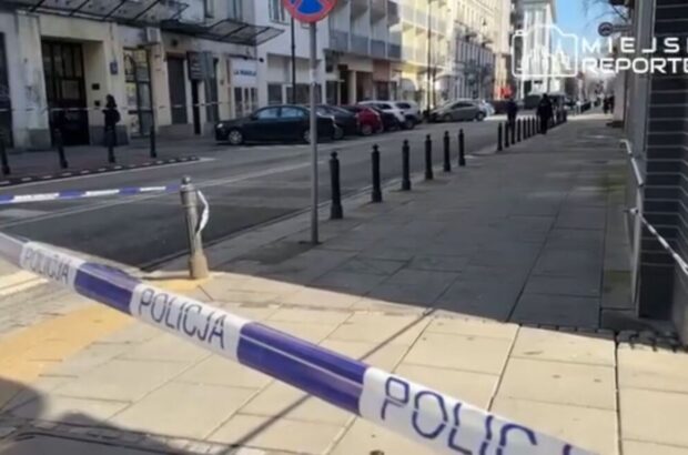 У Варшаві познущались над дівчиною на очах у місцевих, які проходили повз