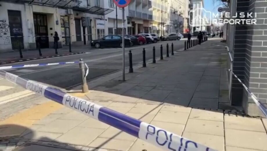 В Варшаве поиздевались над девушкой на глазах у местных, проходивших мимо