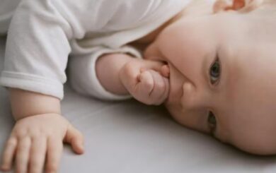 Депутати запропонували збільшити допомогу при народженні дитини майже вдесятеро