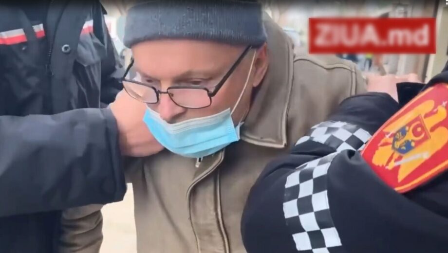 В Молдове мужчина швырнул коктейли »Молотова» в российское посольство во время »выборов»