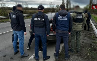 На Закарпатті затримали таксиста-переправника