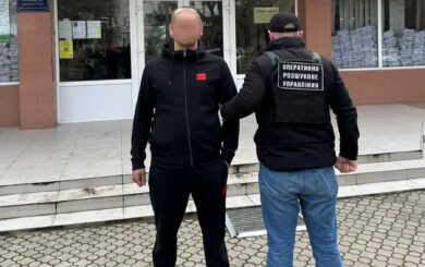 Хотів переправити українців через кордон: на Закарпатті затримано переправника