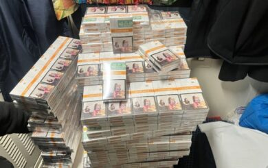 Контрабанда сигарет в поезде в Польшу: пограничная собака нашла более 1500 пачек