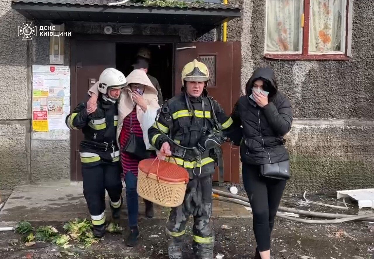 Киевщина: в результате взрыва в квартире один человек погиб, еще три спасены (фото/видео)