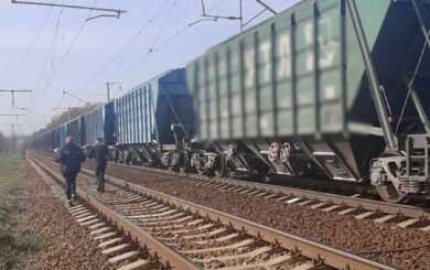 На Броварщині електропотяг збив чоловік