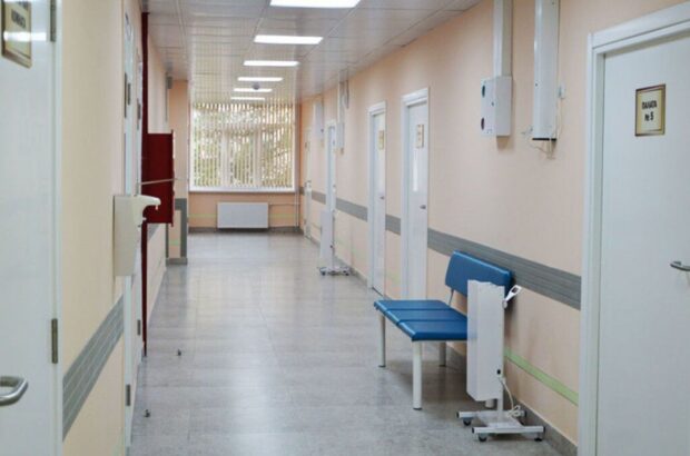 В Киеве проводят срочную эвакуацию двух больниц из-за вероятного удара рф