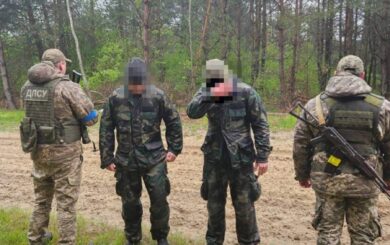 Вирішили повернутись додому: прикордонники затримали двох волинян, які вплав через річку поверталися в Україну
