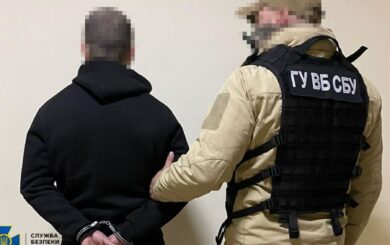 СБУ затримала у Києві хакерів, які виготовляли фейкові профілі українських спецслужбовців