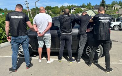 На Закарпатті правоохоронці викрили організатора переправлення осіб через кордон