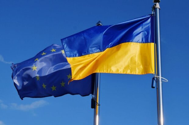 Послы ЕС согласовали передачу Украине сверхприбылей от замороженных росактивов