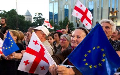 Парламент Грузии окончательно утвердил закон об »иноагентах»