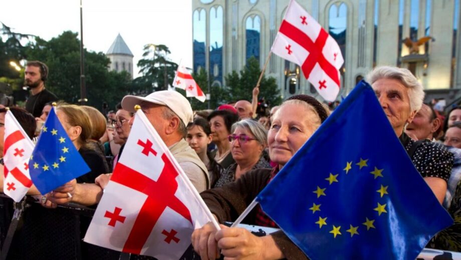 Парламент Грузии окончательно утвердил закон об »иноагентах»