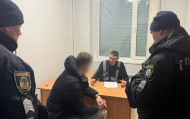 Сигнал на дороге обернулся угоном: в Хмельницком объявили подозрение