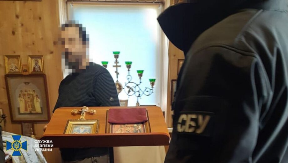 Вместо Бога восхвалял террористов Гиви и Моторолу: настоятель московского храма »загремел» в тюрьму