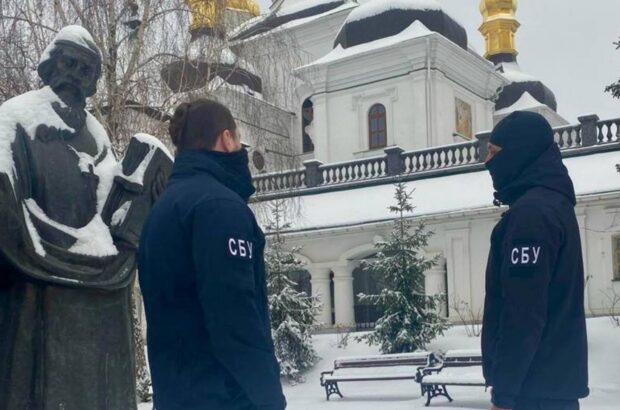 Обшуки в Лаврі: СБУ перевіряє священника через постановочні відео для росТБ