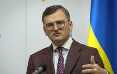 Заморожених активів рф достатньо, щоб покрити 80% потреб України у відновленні, — Кулеба