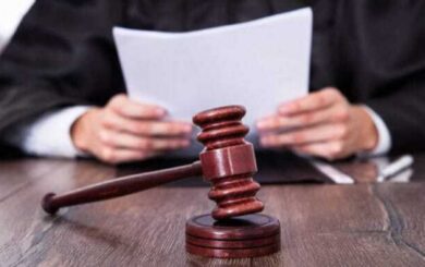 Суддя Галина Козленко привласнила чужу земельну ділянку і безкарно тероризує власників за допомогою поліції-видання Аргумент