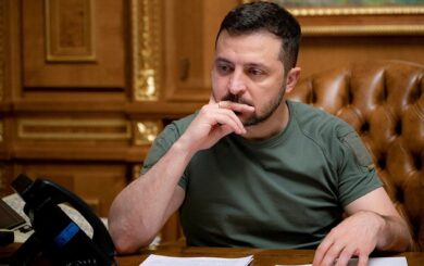 Зеленский уволил послов Украины в Омане и на Кипре
