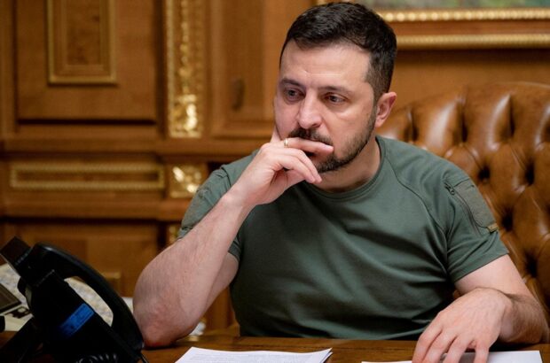 Зеленский уволил послов Украины в Омане и на Кипре