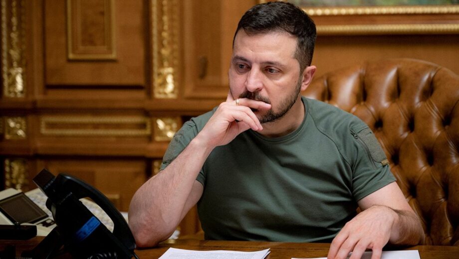 Зеленский уволил послов Украины в Омане и на Кипре