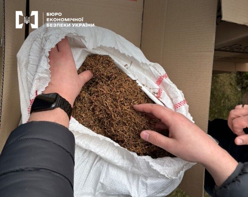 БЭБ на Полтавщине разоблачили масштабную подпольную табачную фабрику