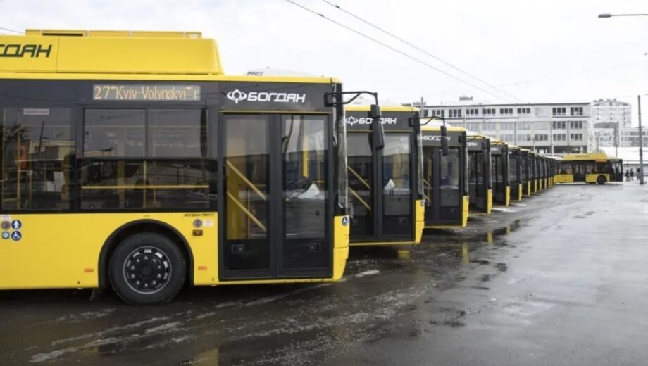 Киев обновляет электротранспорт: в 2025-2026 годах город закупит новые троллейбусы более чем на 300 млн. грн.