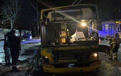 Взрыв в пассажирском автобусе в Киеве: инцидент произошел сразу после начала движения