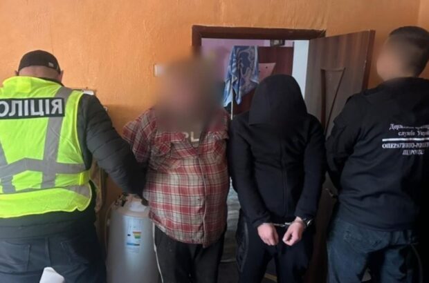 Переправник просив $10 тис.: на Закарпатті викрили схему ”пішого переходу” через кордон