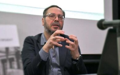 Директор музею не повернувся до України після відрядження