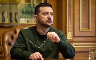 ”Генерали повинні бути в окопах”: Зеленський про зміну підходів у ЗСУ