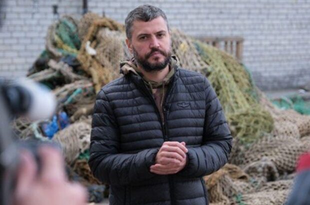 80 тонн защитных сеток для военных передал »Союз предпринимателей теле- и киноиндустрии» во главе с Колюбаевым