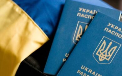 Законопроєкт: хто зможе виїхати з України у 18–24 роки