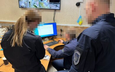 Экзамены за деньги: разоблачена схема поборов в межрегиональном управлении Гоструда (видео)