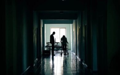 ”Мертві душі”, подвійні каси та інші схеми: держаудит викрив імовірні зловживання в системі охорони здоров’я