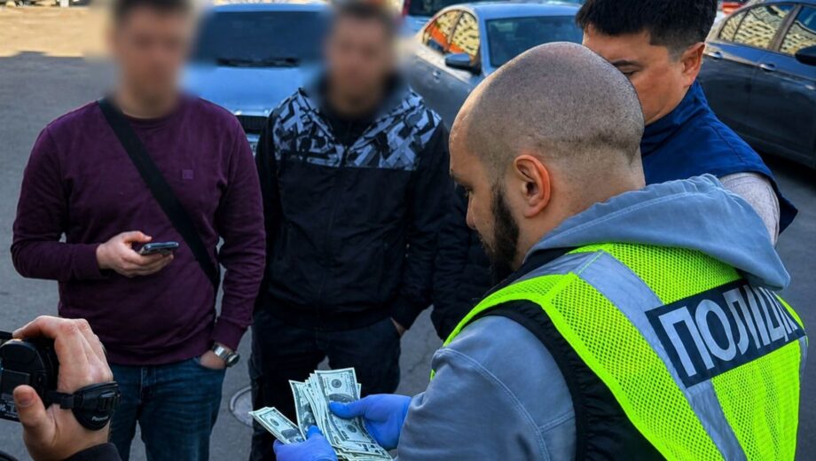 За $25 тысяч – в »капелланы»: в Киеве разоблачили схему бронирования для уклонения от мобилизации