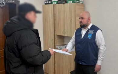 На Оболони пенсионерка отдала мошенникам почти 29 тысяч долларов »на проверку СБУ»