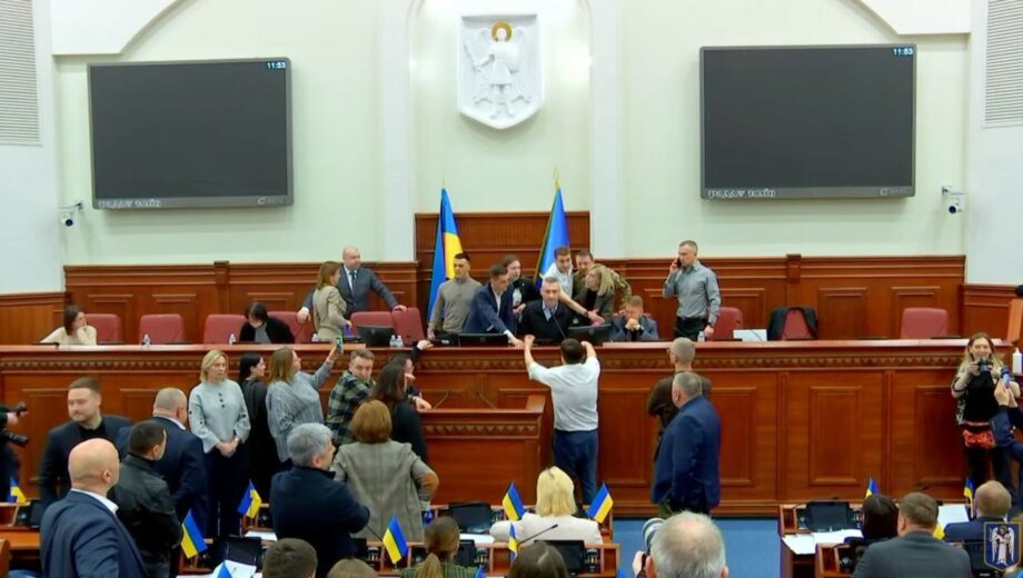 Киевсовет не смог принять решение по Бондаренко с первого голосования